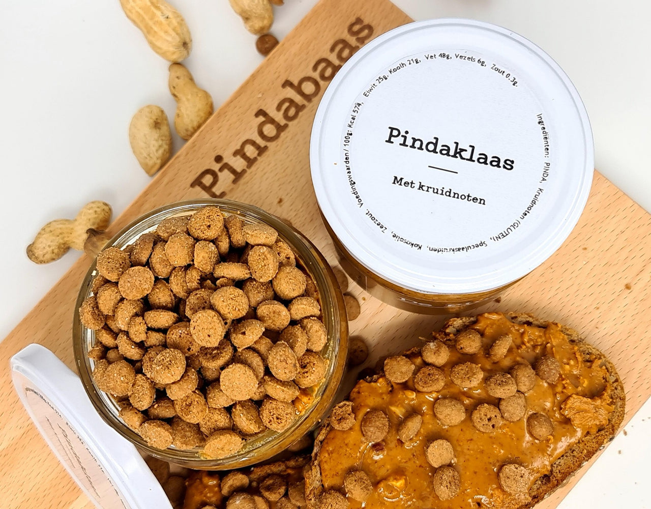 Pindakaas met kruidnootjes