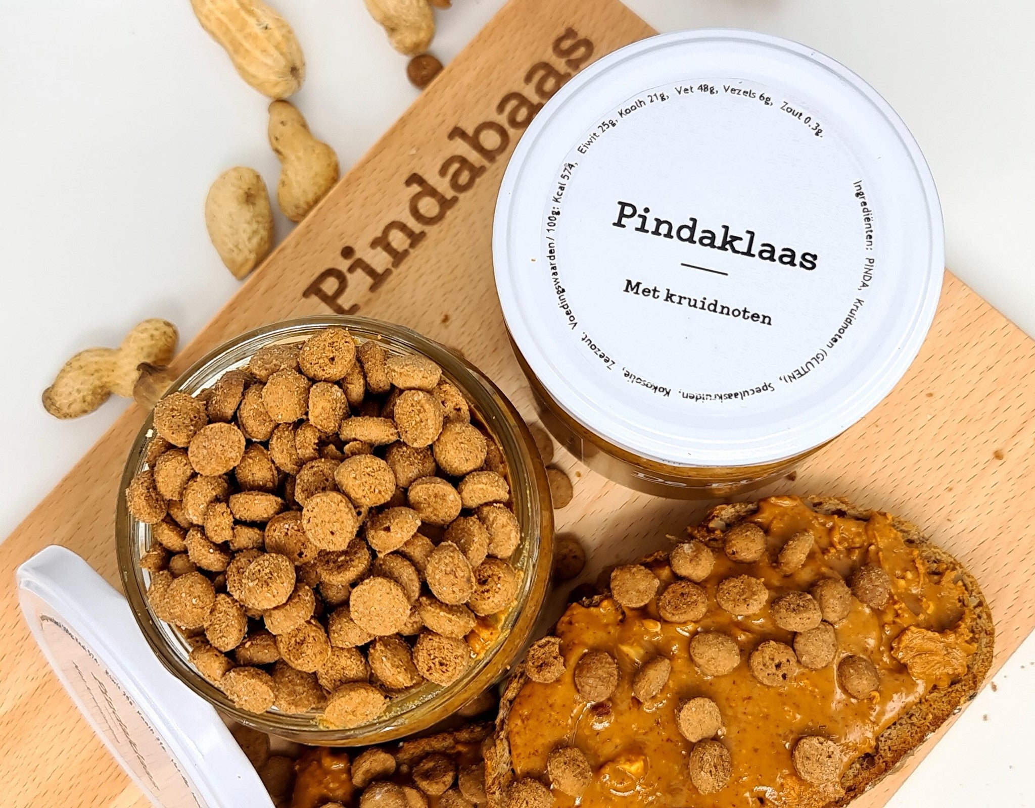 Pindakaas met kruidnootjes